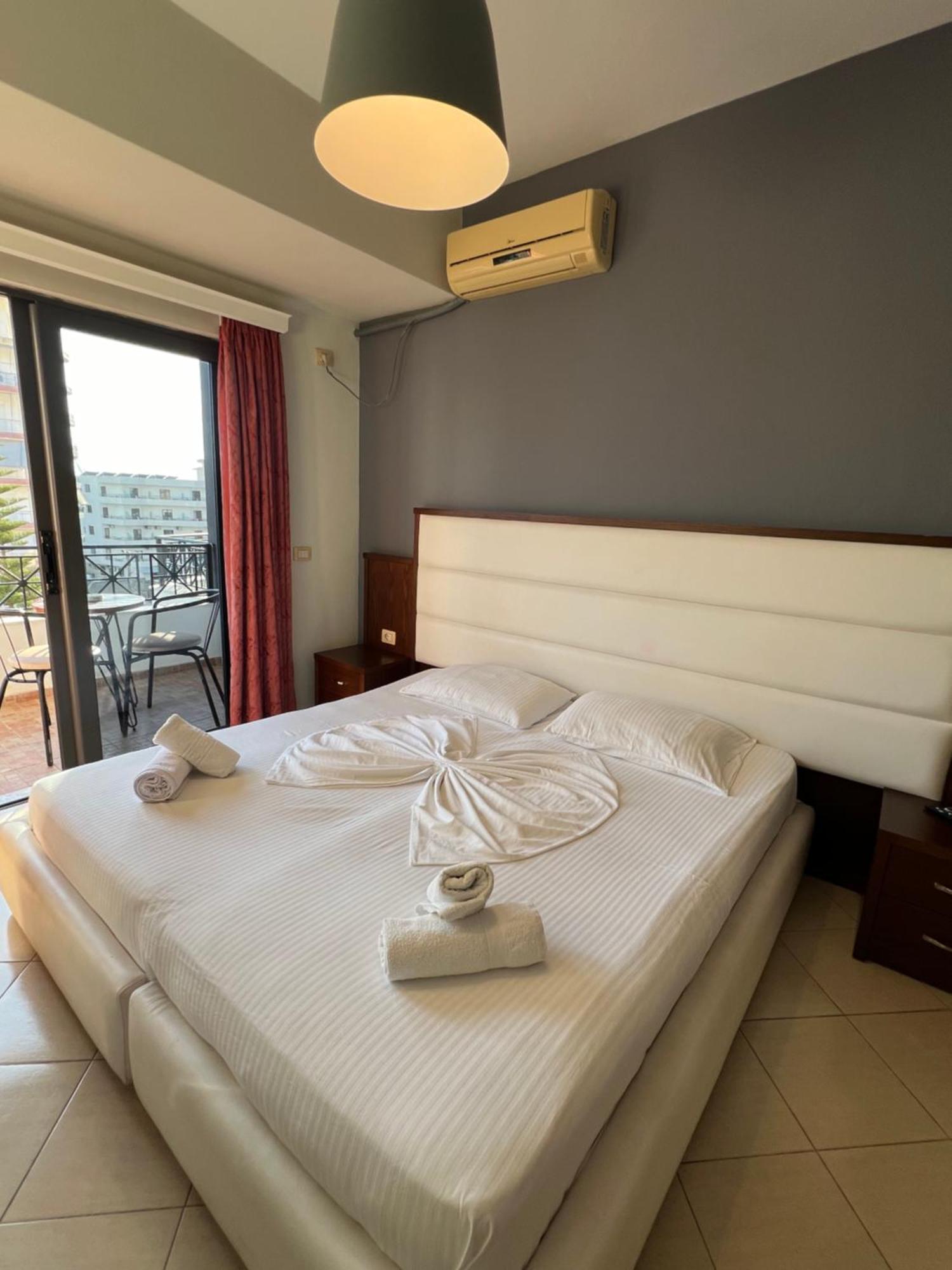 Prive City Hotel Sarandë Exterior foto